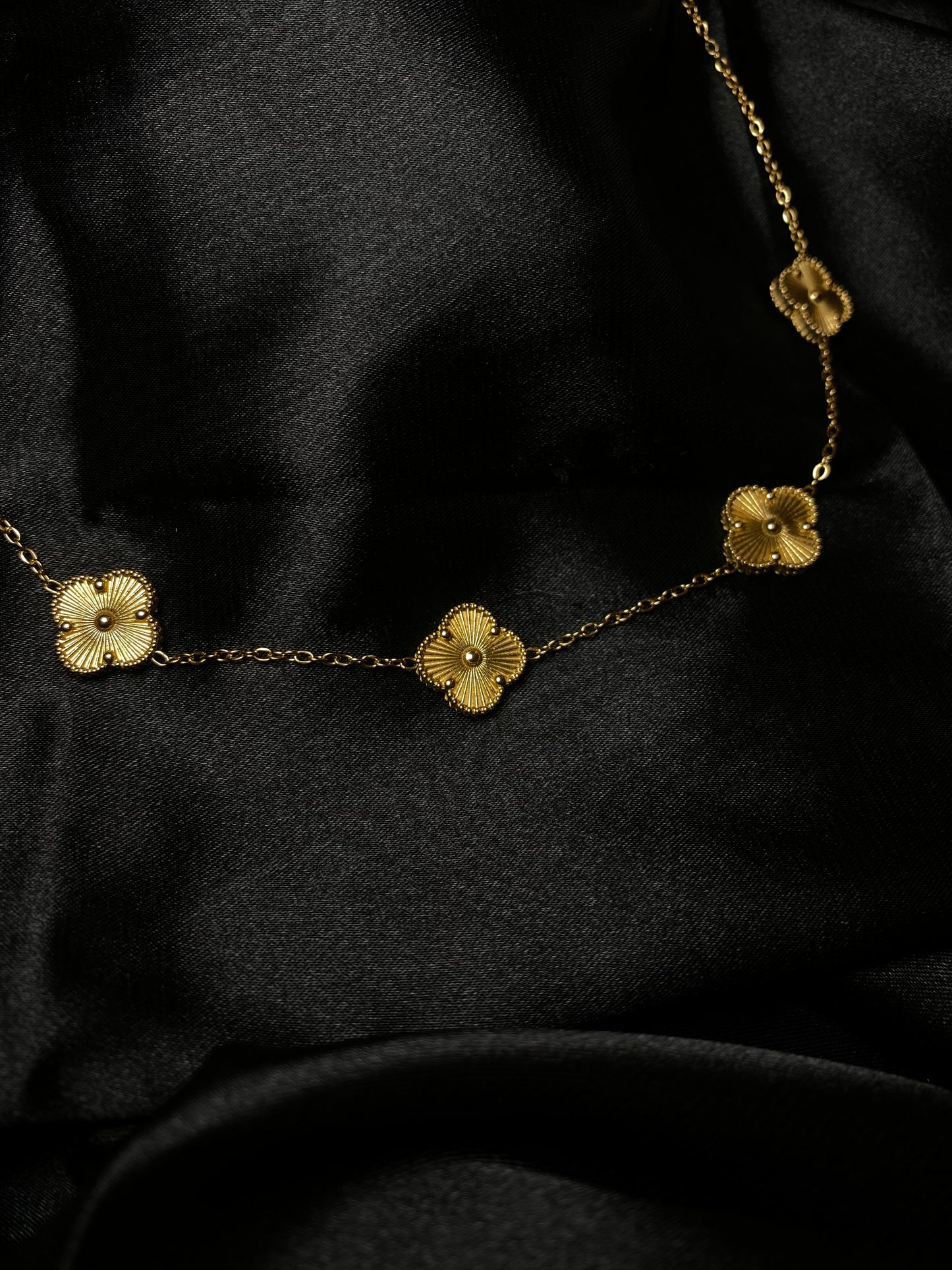 Lyla chain