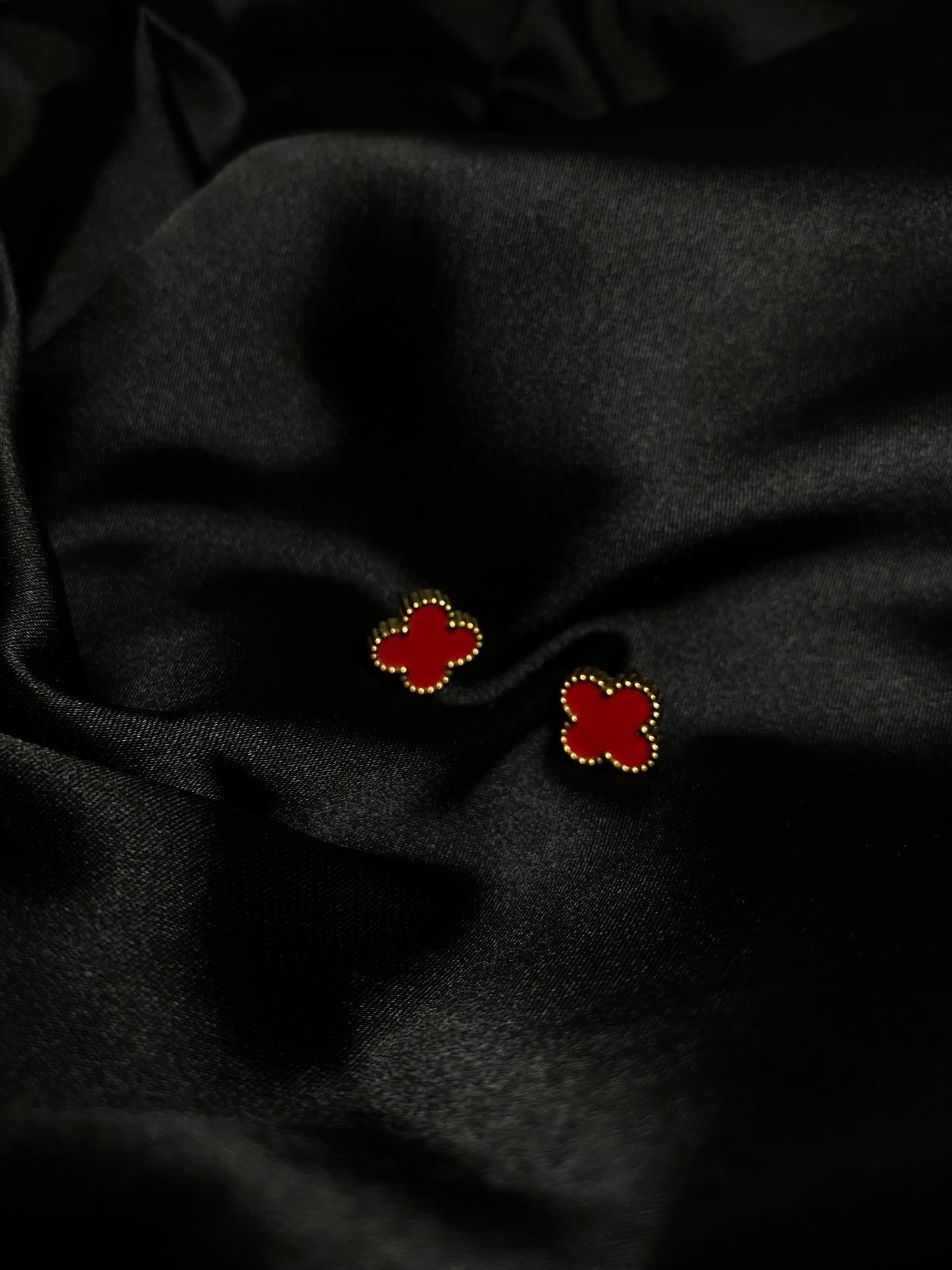Lira oorbellen rood