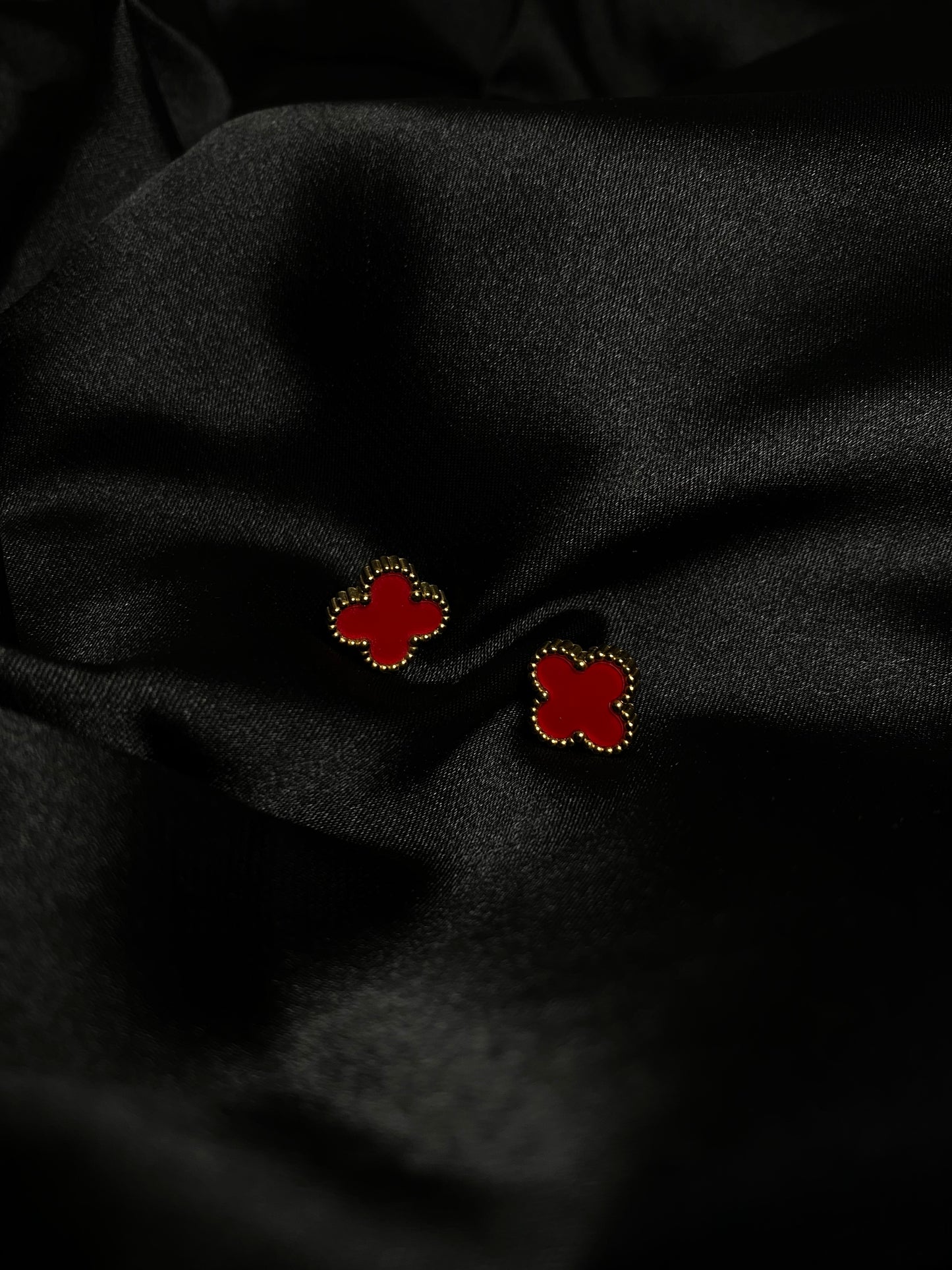 Lira oorbellen rood