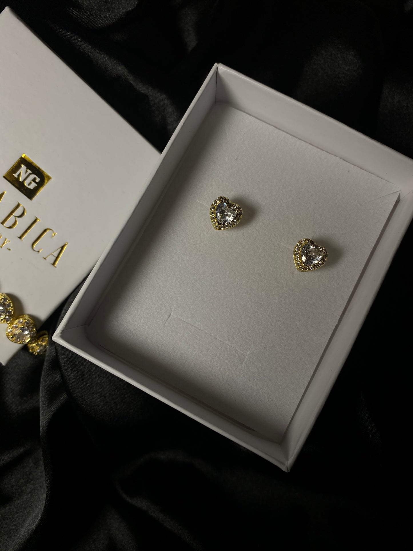 Heart earring gold