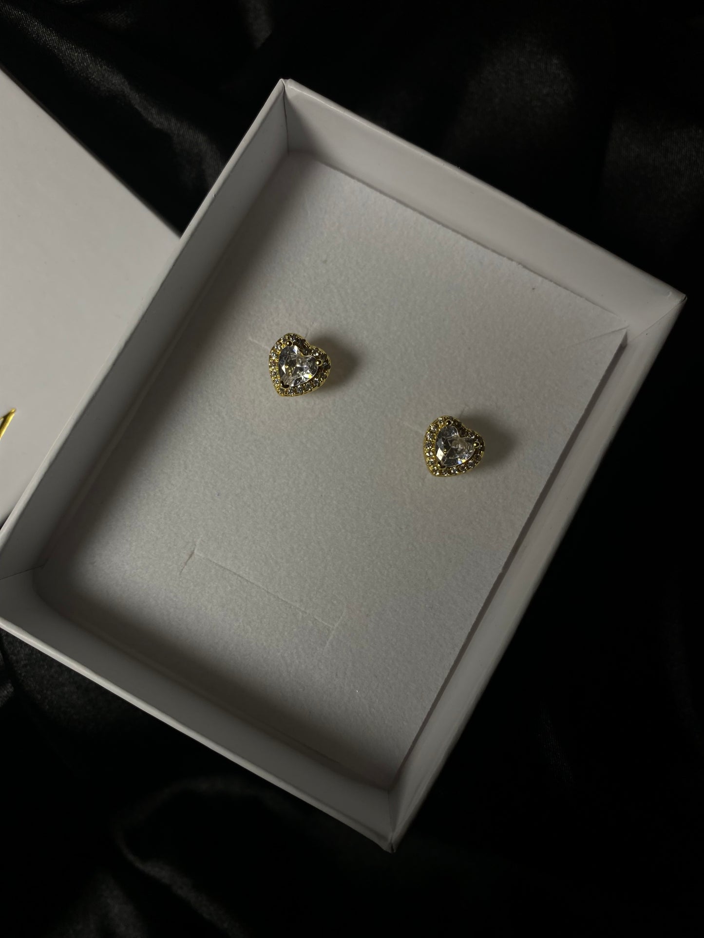 Heart earring gold