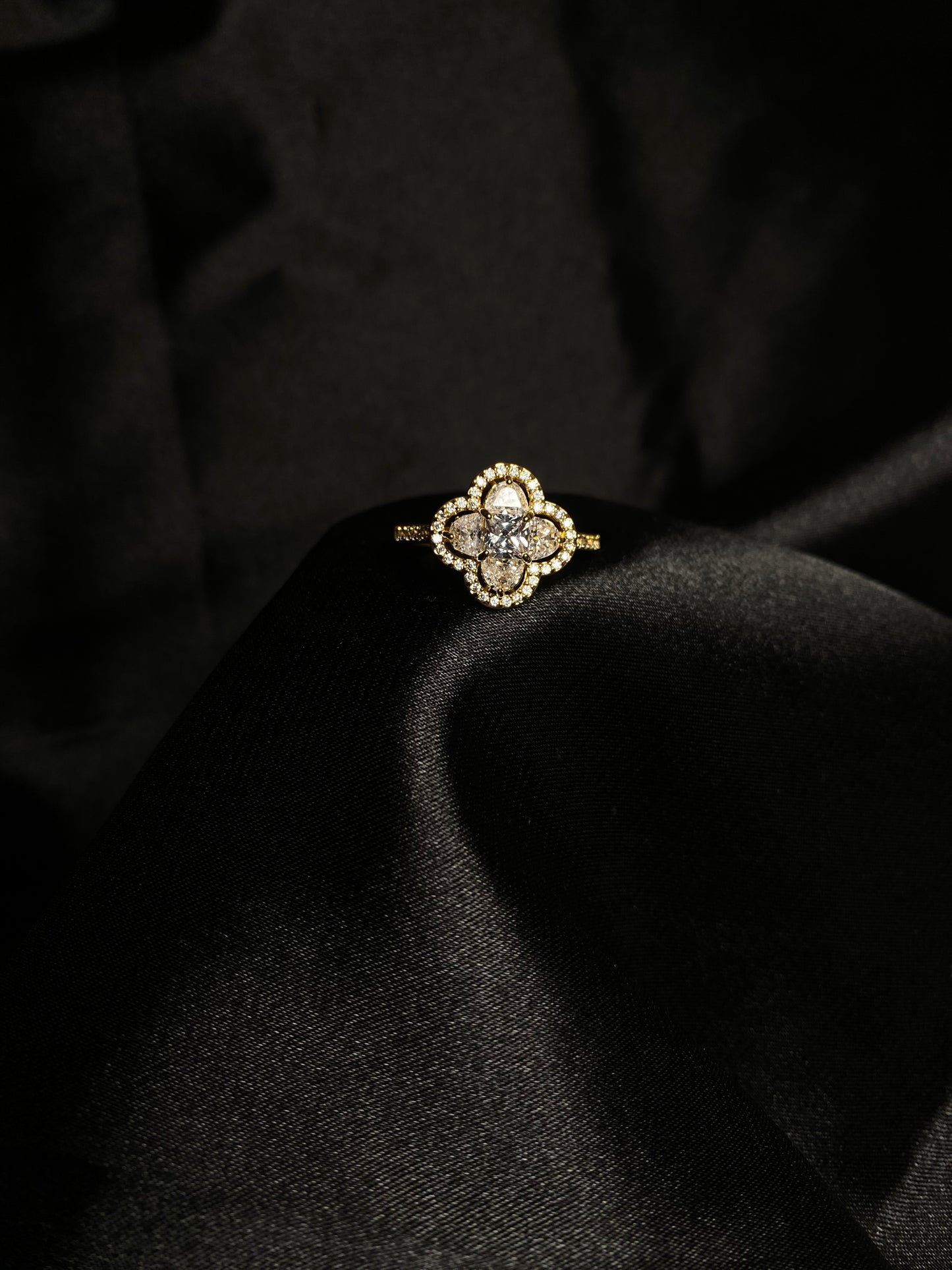 Bloom ring