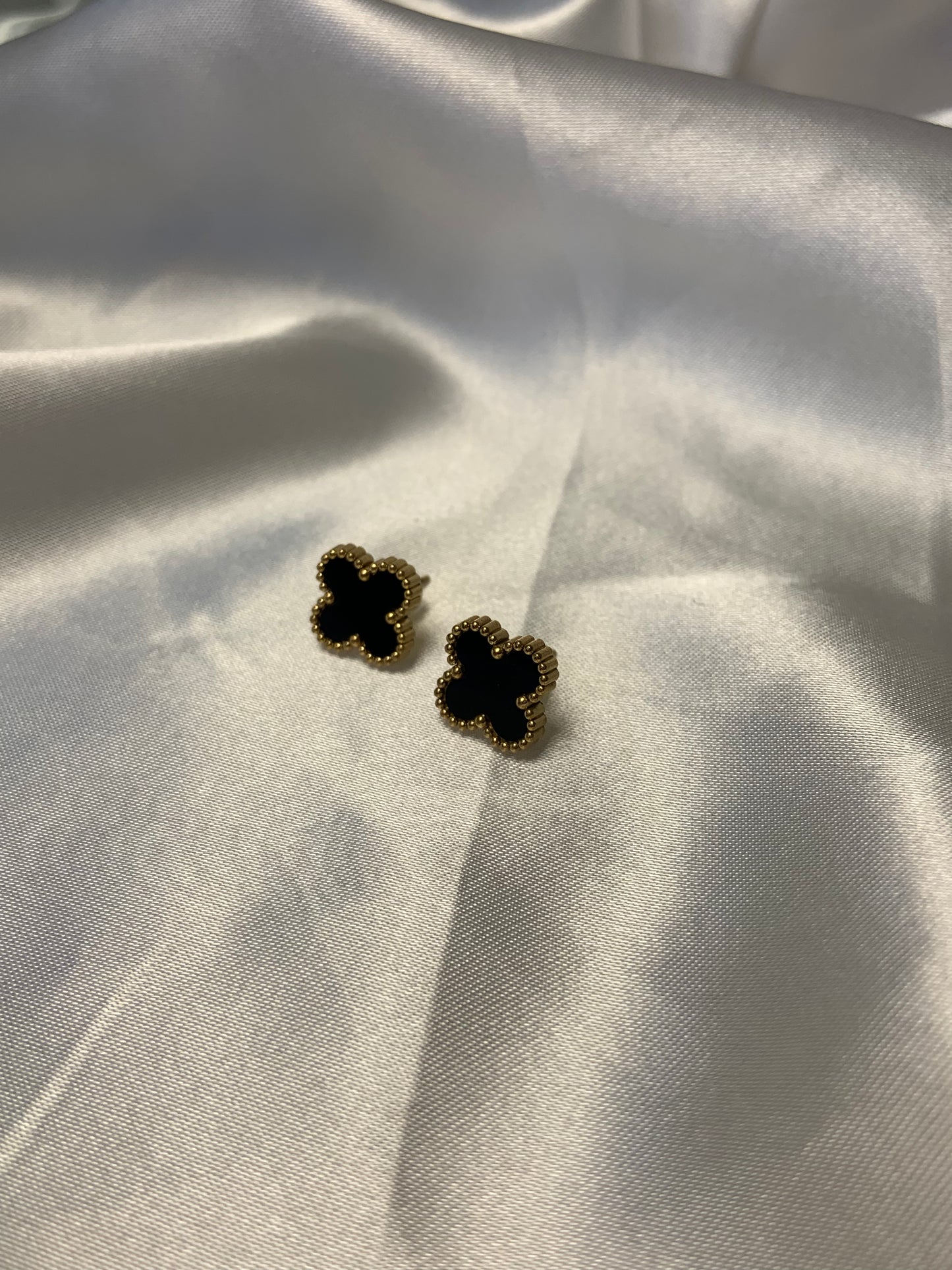 Lira earrings black