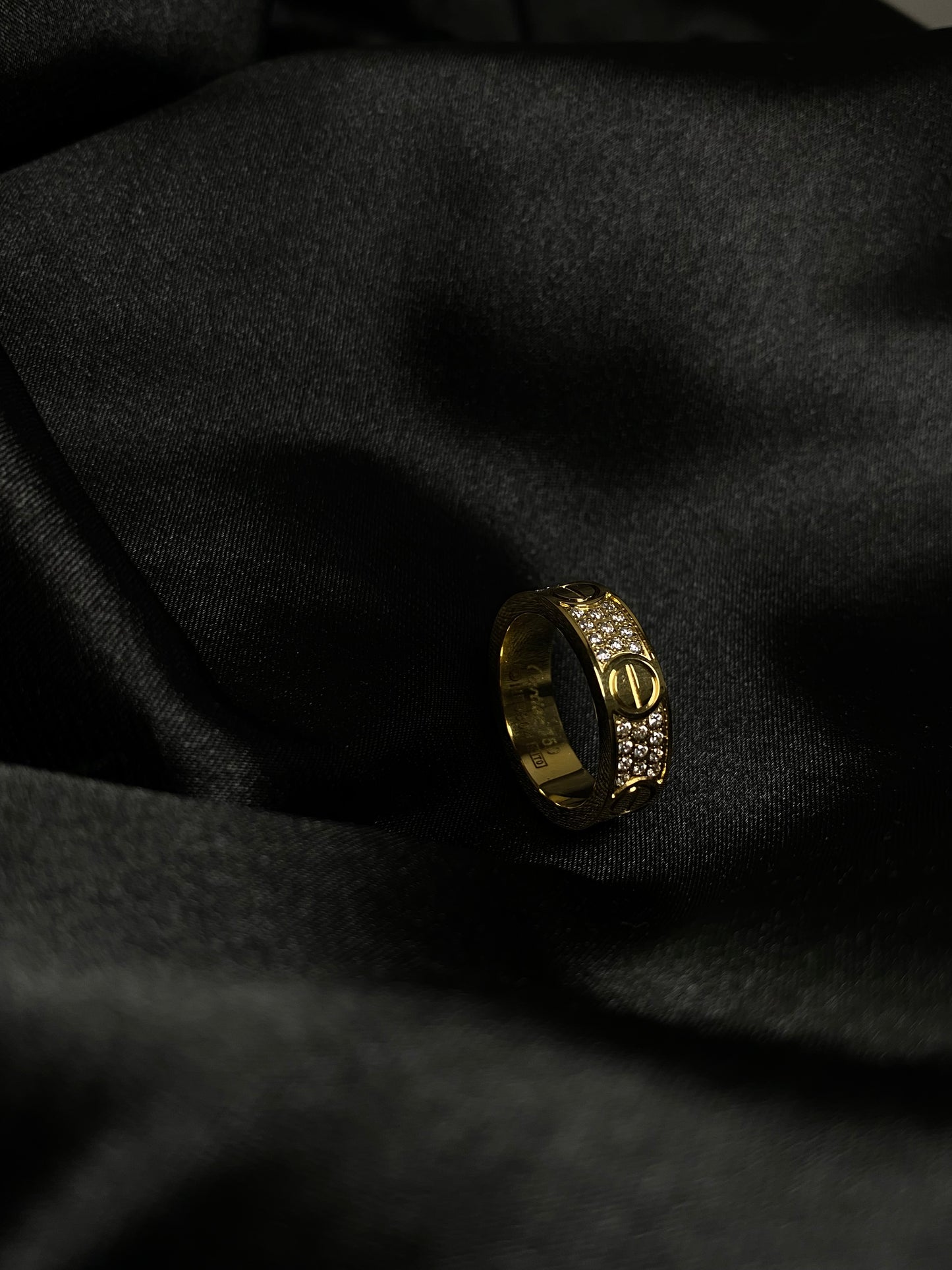 Cases ring goud