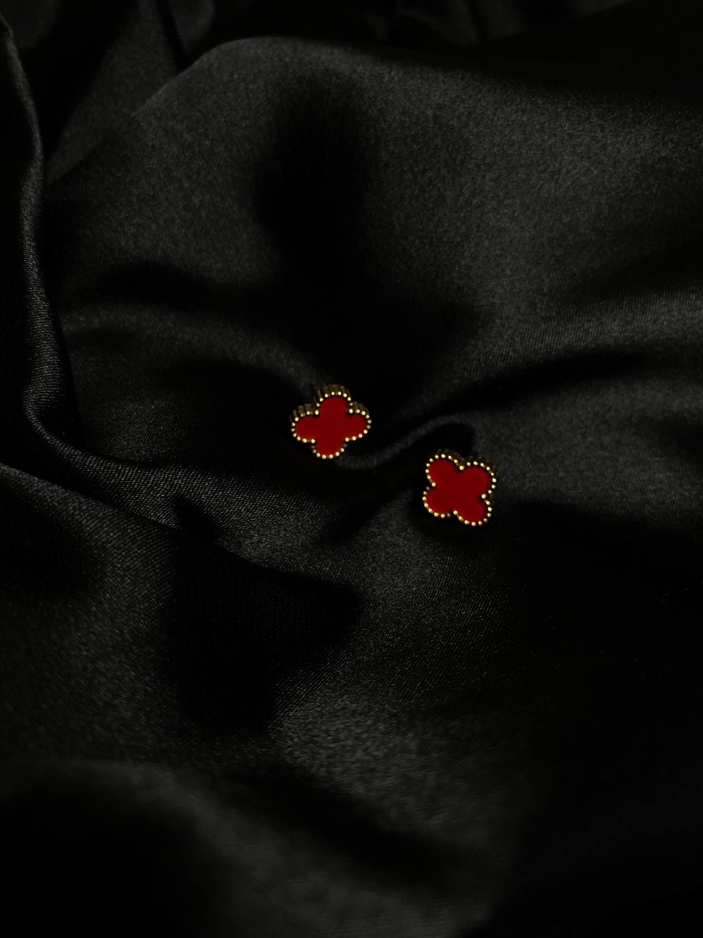 Lira oorbellen rood