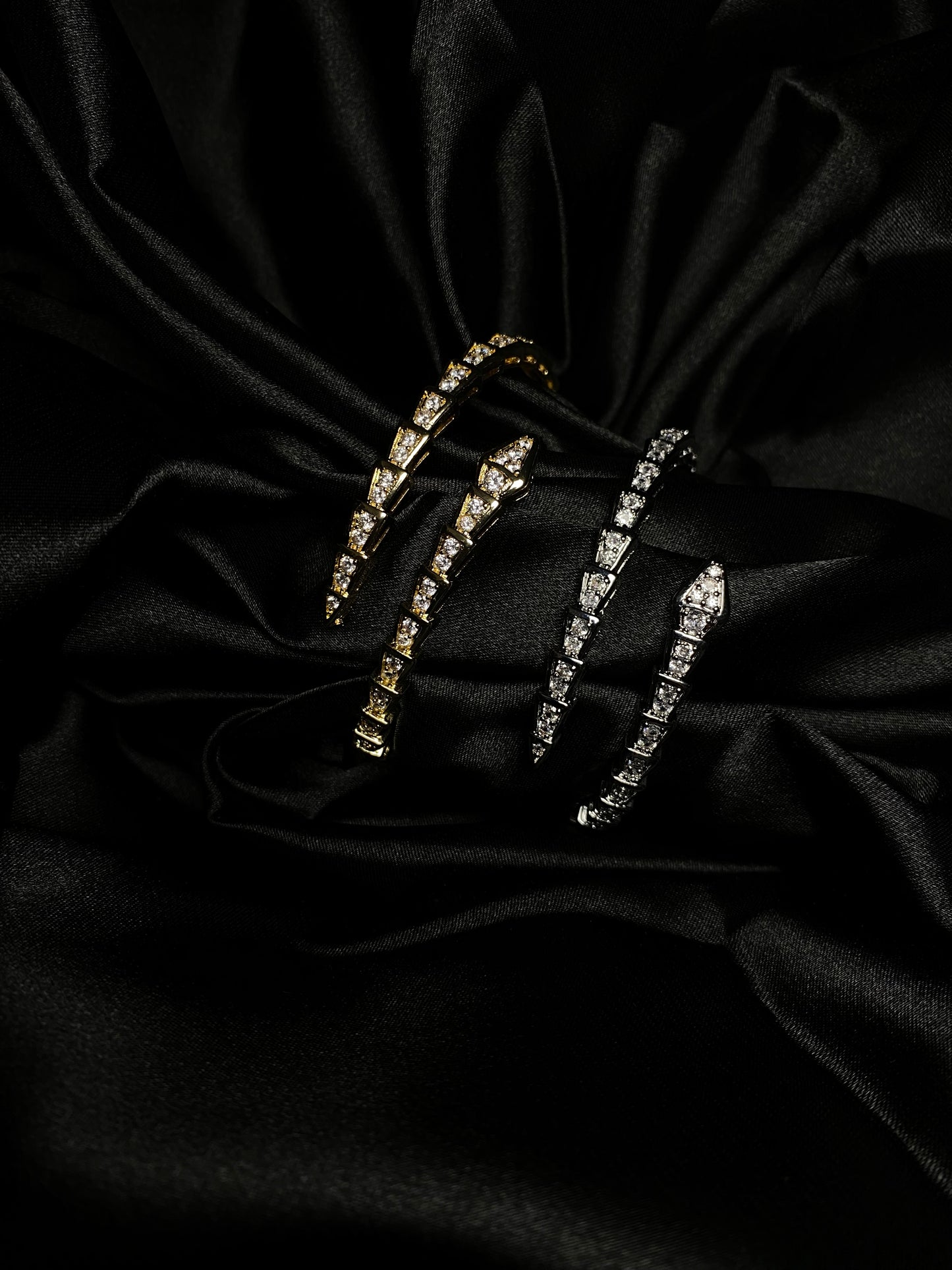 Snake armband