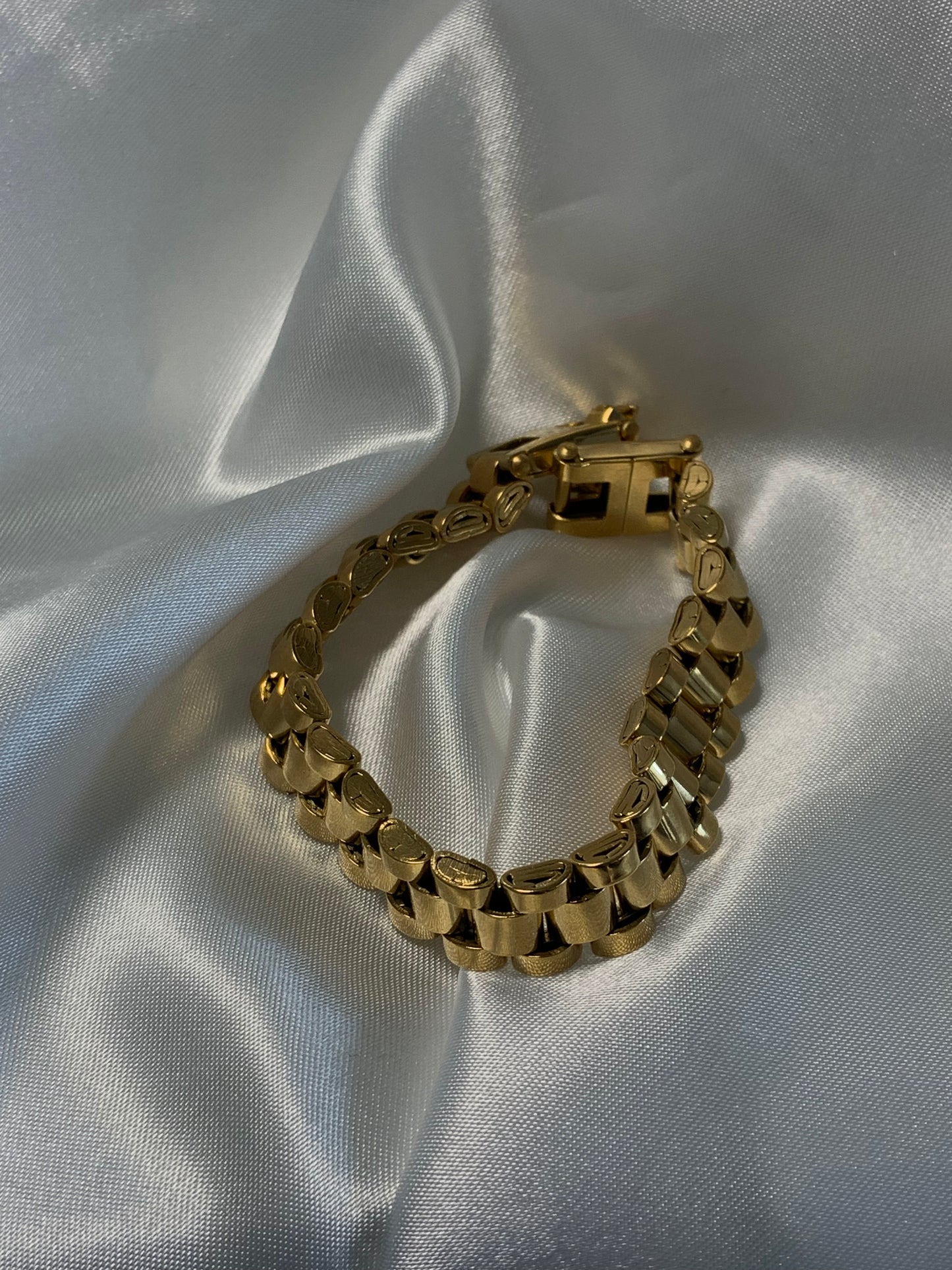 Amira bracelet gold 