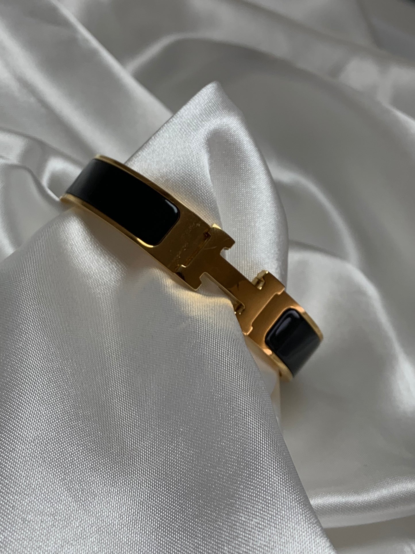 H bracelet black 
